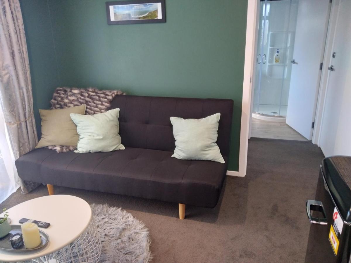 Hall Street Haven Te Awamutu Bagian luar foto